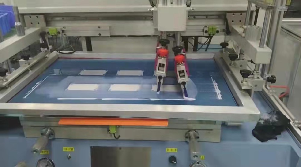 IGBT导热硅脂涂覆超91视频视频（请点击往下看）